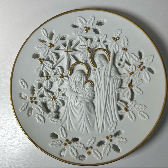 Lenox Bisque Porcelain Pierced Plate 24kt Gold Trim Lot Of 2 From 1993/4 holiday - Picture 4 of 6